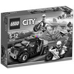 LEGO 60137 - Bajba kerlt vontat